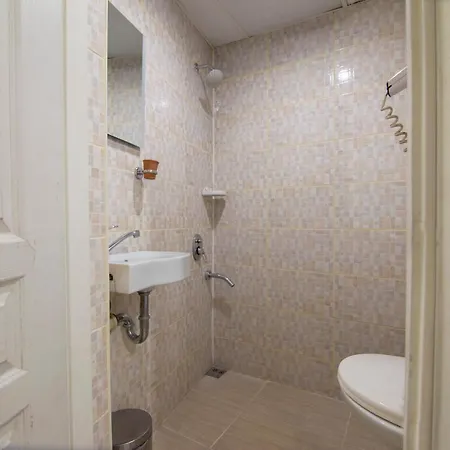 Kamelya Cave (adults Only) Hostel